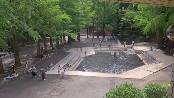 中央公園のじゃぶじゃぶ池